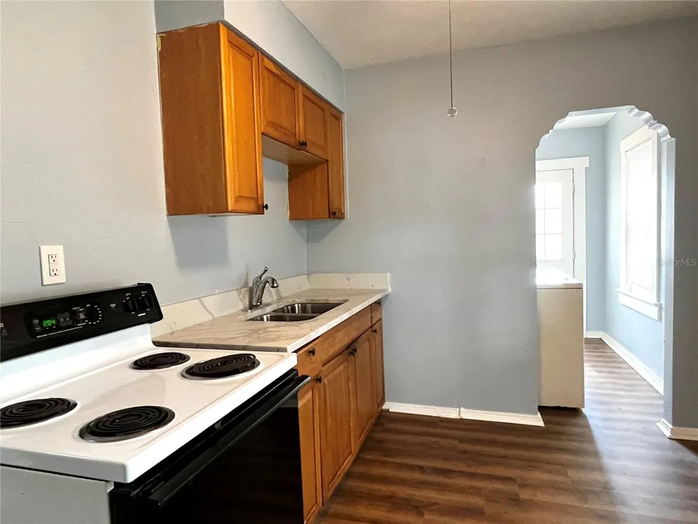 1603 E 29TH AVENUE Tampa, FL 33605