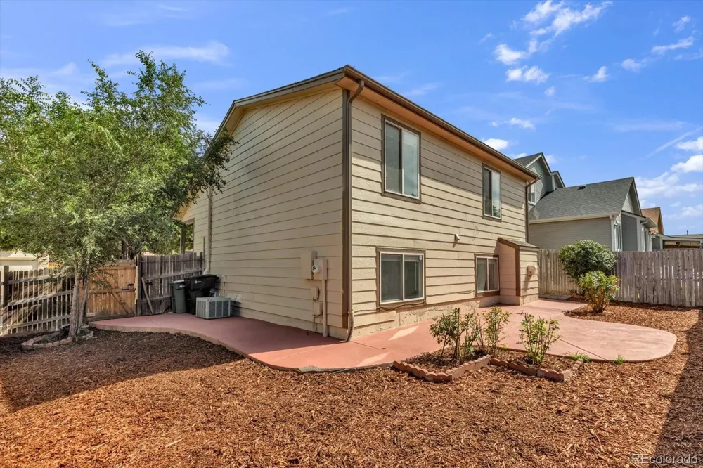 10041 Raritan Way Thornton, CO 80260