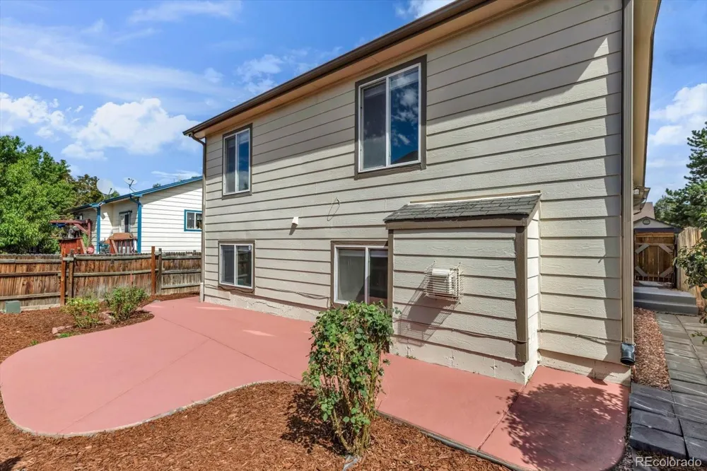 10041 Raritan Way Thornton, CO 80260