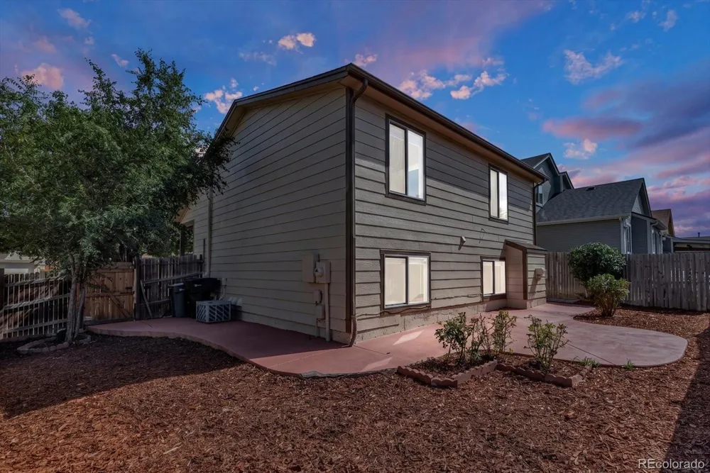 10041 Raritan Way Thornton, CO 80260