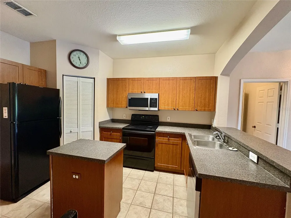 2173 TUSCANY TRACE #163 Palm Harbor, FL 34683