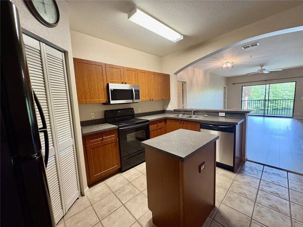 2173 TUSCANY TRACE #163 Palm Harbor, FL 34683