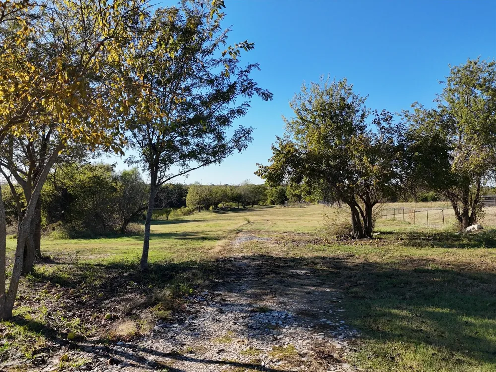 Lake Hills Drive Nevada, TX 75173
