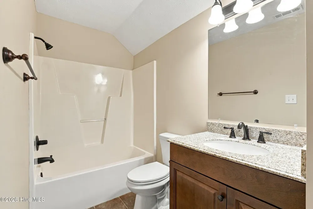 184 Hampshire Court Raeford, NC 28376