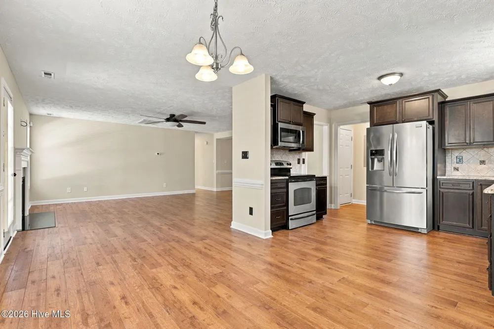184 Hampshire Court Raeford, NC 28376