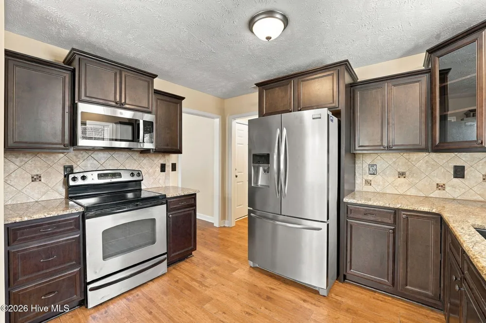 184 Hampshire Court Raeford, NC 28376