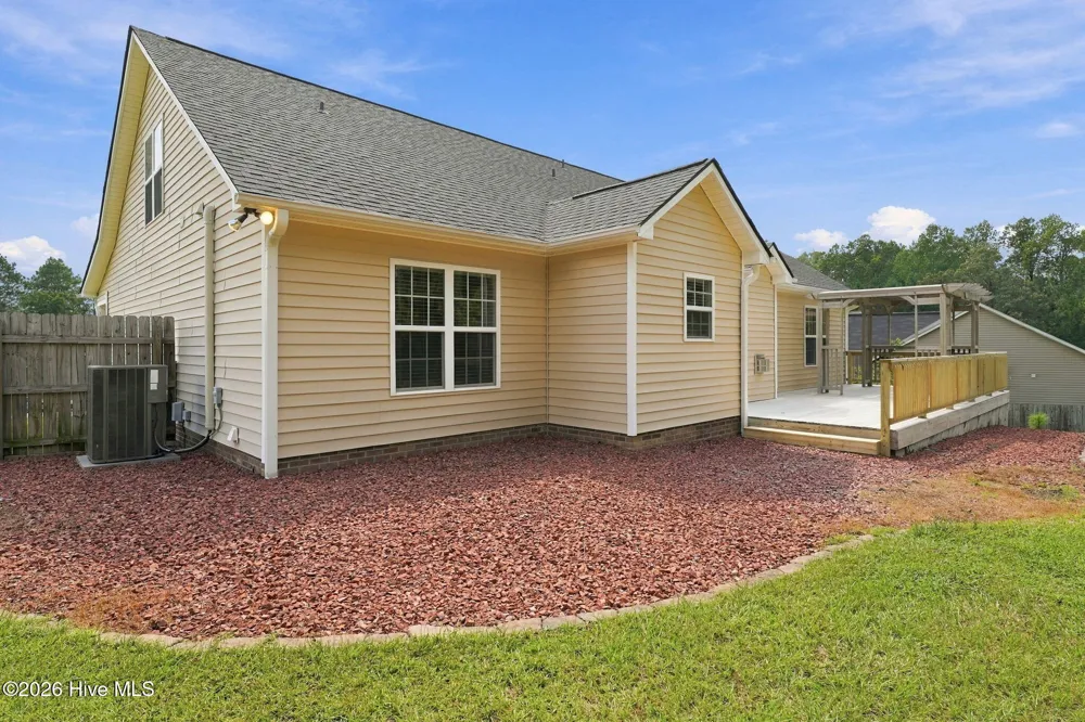 184 Hampshire Court Raeford, NC 28376