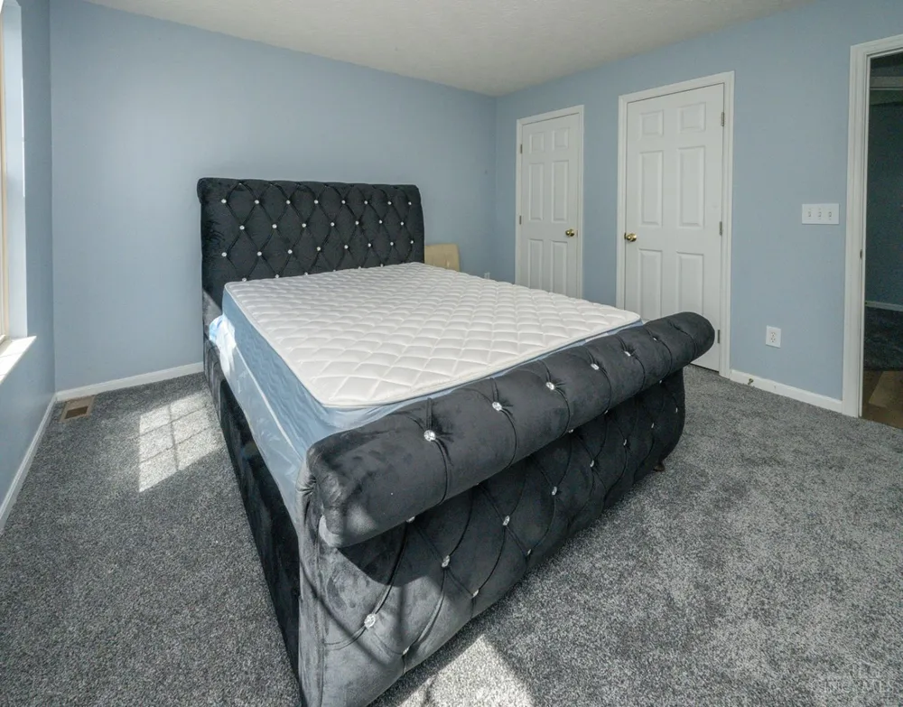 12085 Brookway Drive Springfield, OH 45240