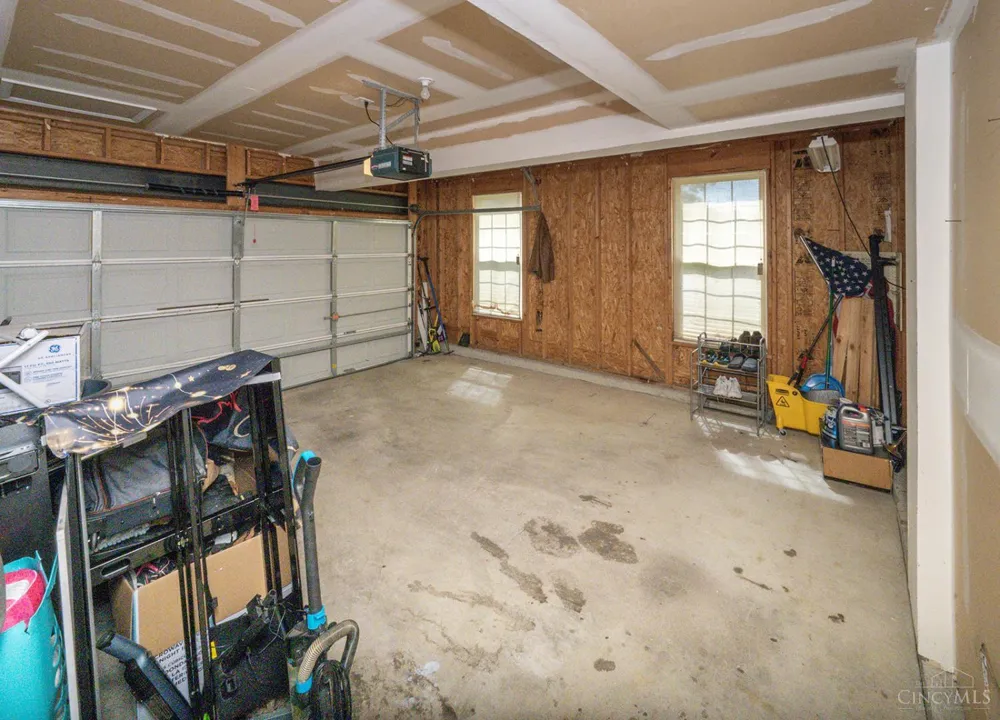 12085 Brookway Drive Springfield, OH 45240