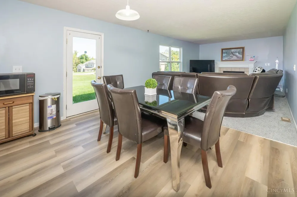 12085 Brookway Drive Springfield, OH 45240