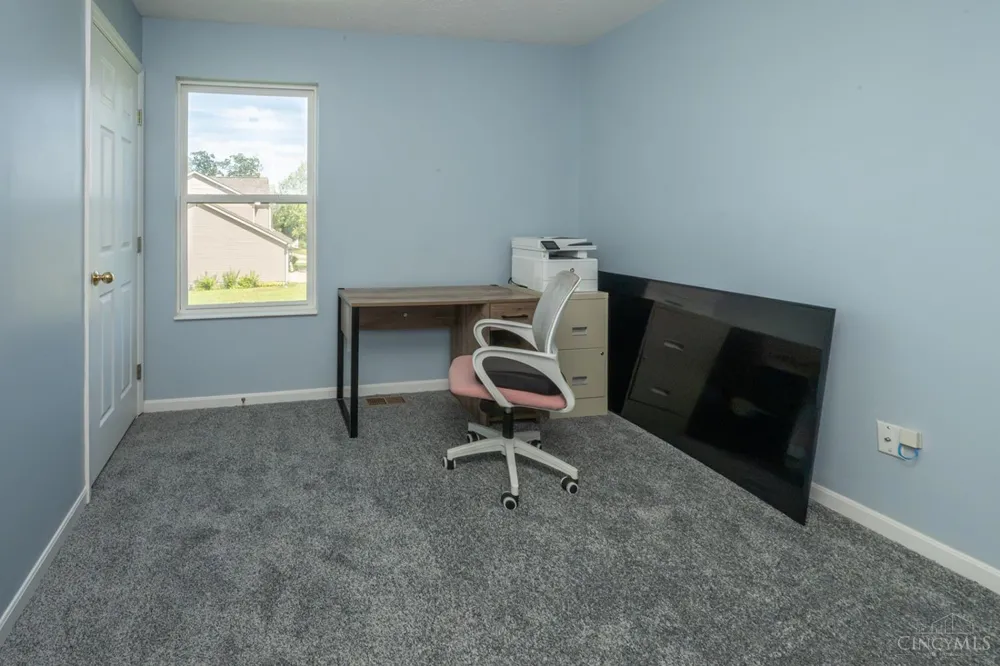 12085 Brookway Drive Springfield, OH 45240
