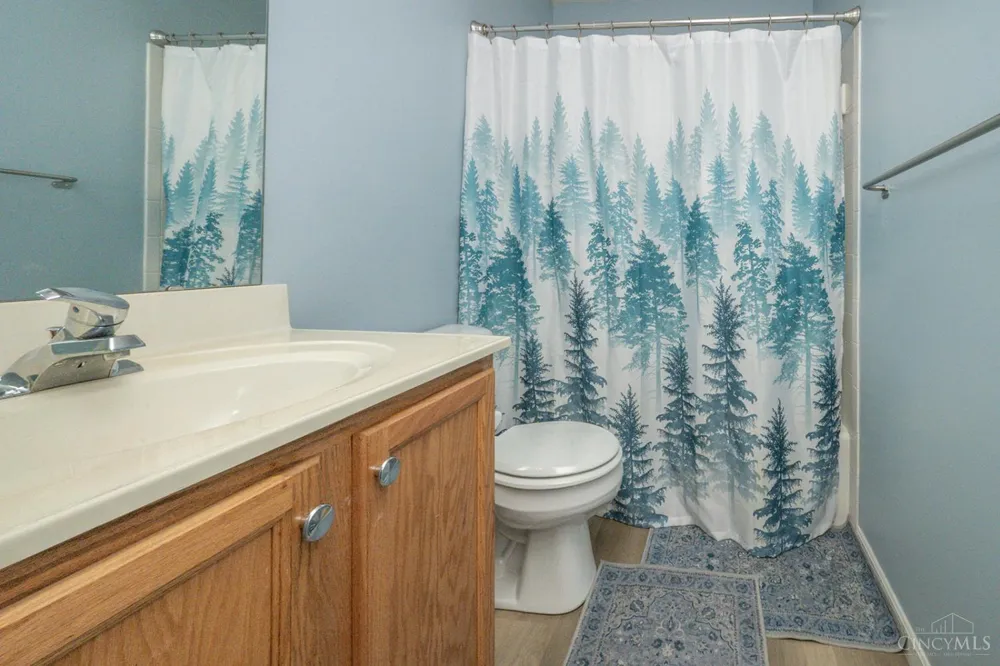 12085 Brookway Drive Springfield, OH 45240