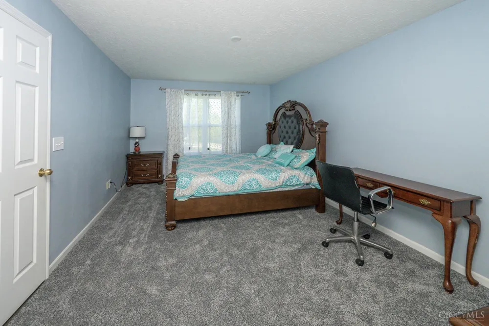 12085 Brookway Drive Springfield, OH 45240