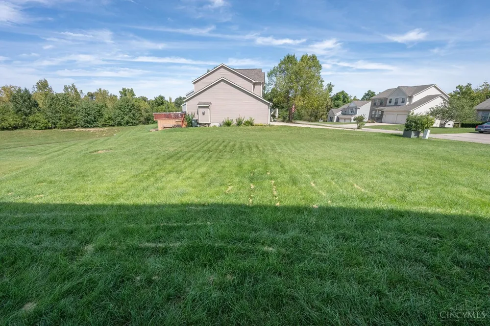 12085 Brookway Drive Springfield, OH 45240