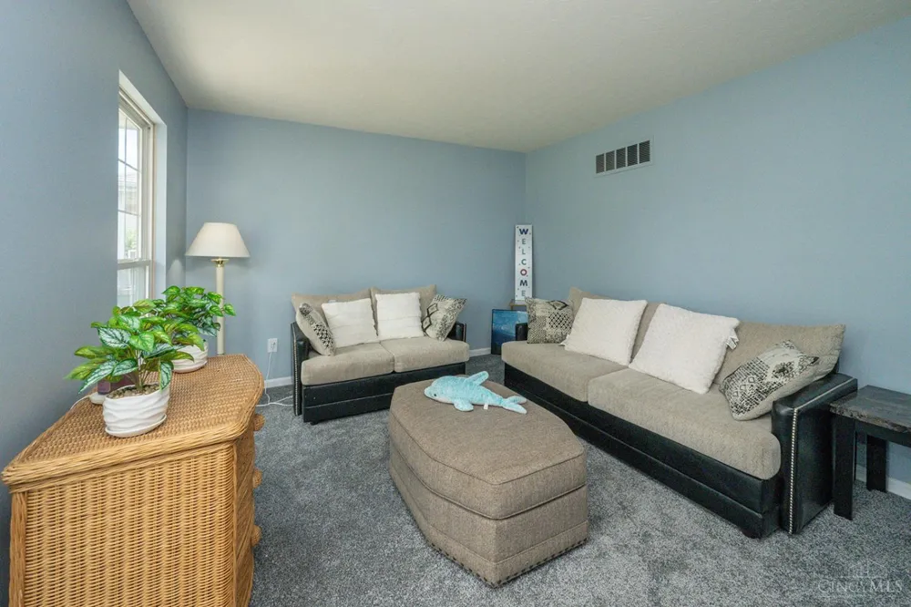 12085 Brookway Drive Springfield, OH 45240