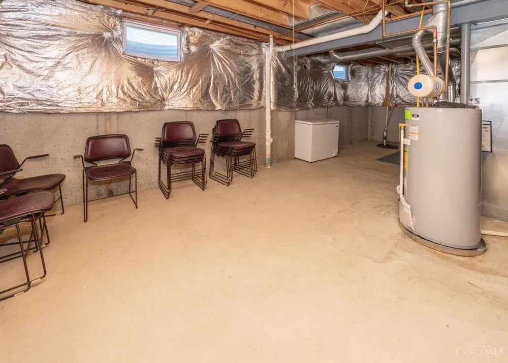 12085 Brookway Drive Springfield, OH 45240