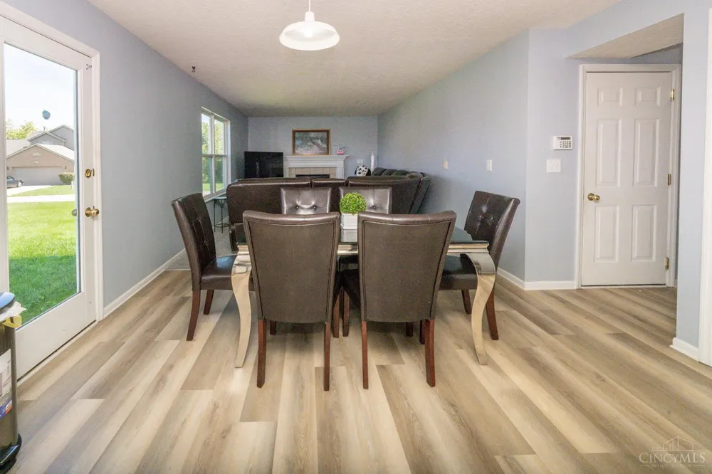 12085 Brookway Drive Springfield, OH 45240
