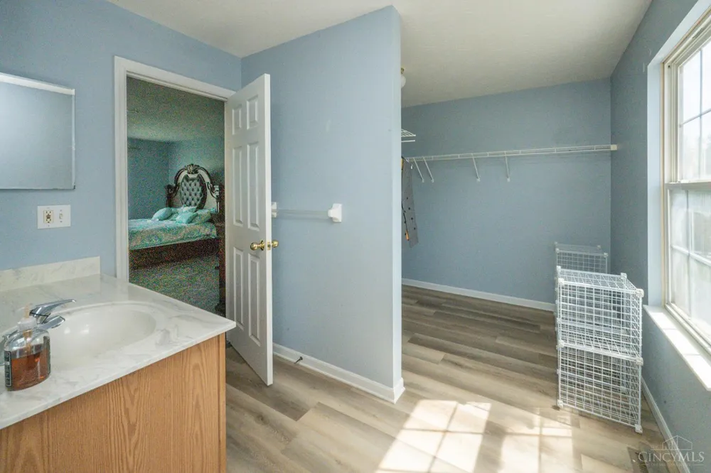 12085 Brookway Drive Springfield, OH 45240