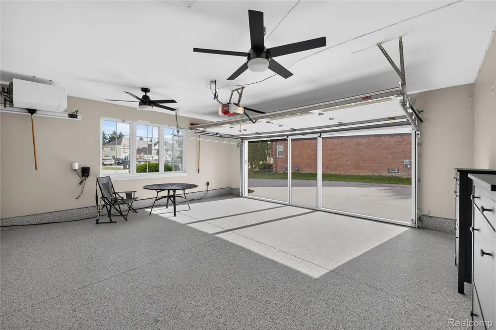 15710 Meadows Drive Riverview City, MI 48193