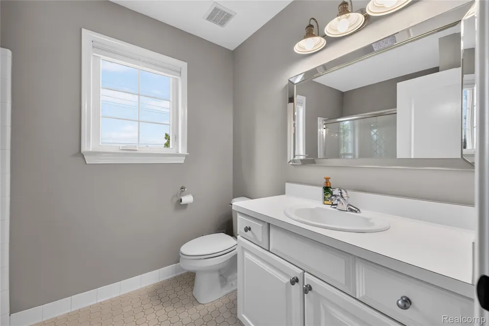 15710 Meadows Drive Riverview City, MI 48193
