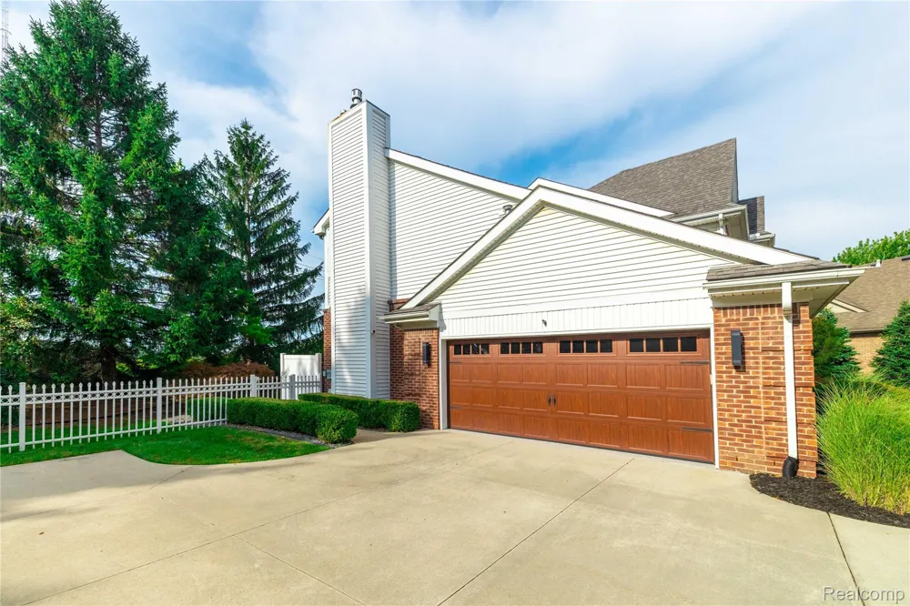 15710 Meadows Drive Riverview City, MI 48193