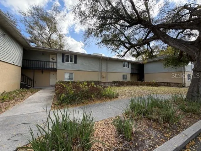 237 THORN TREE PLACE Brandon, FL 33510