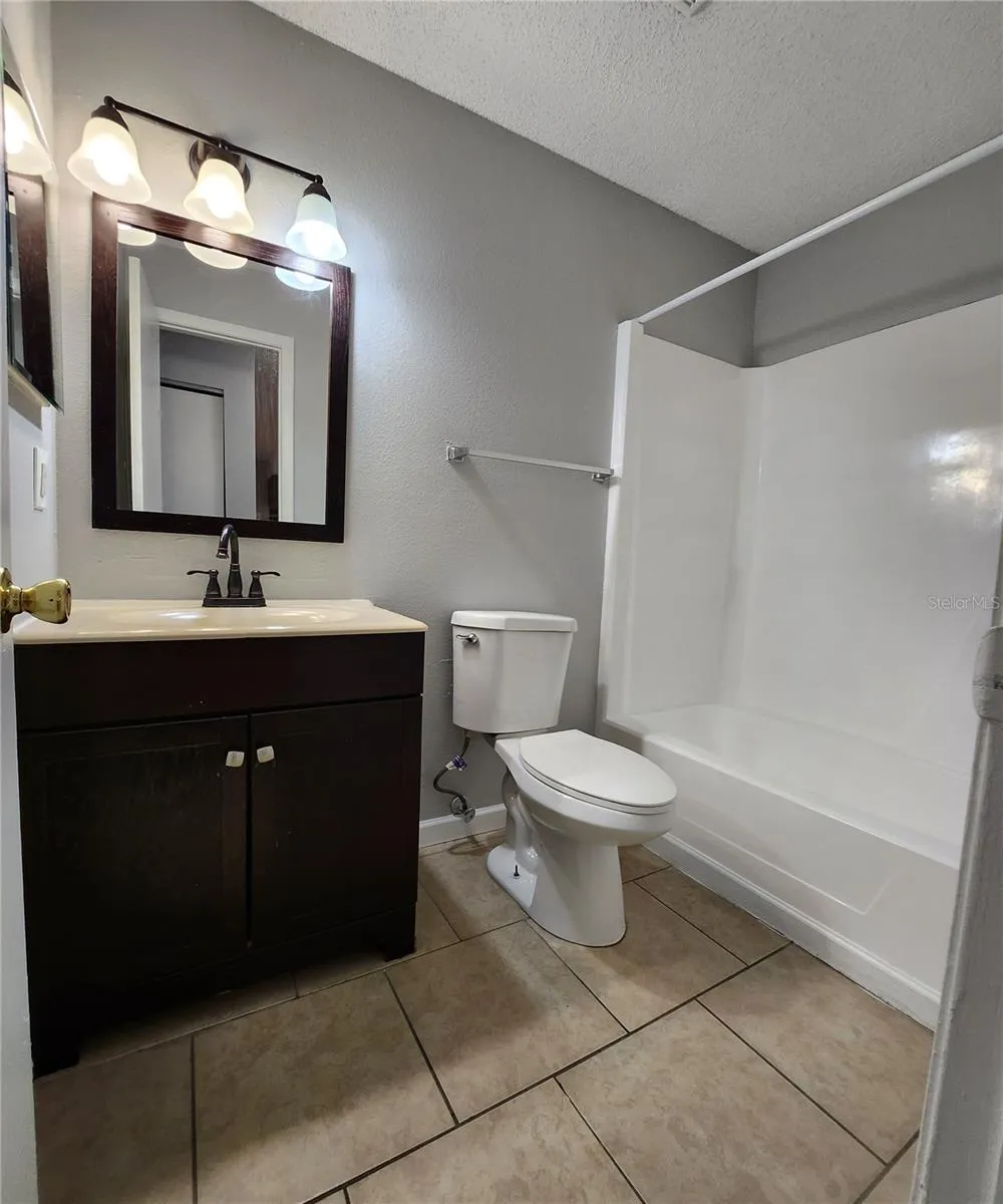 237 THORN TREE PLACE Brandon, FL 33510
