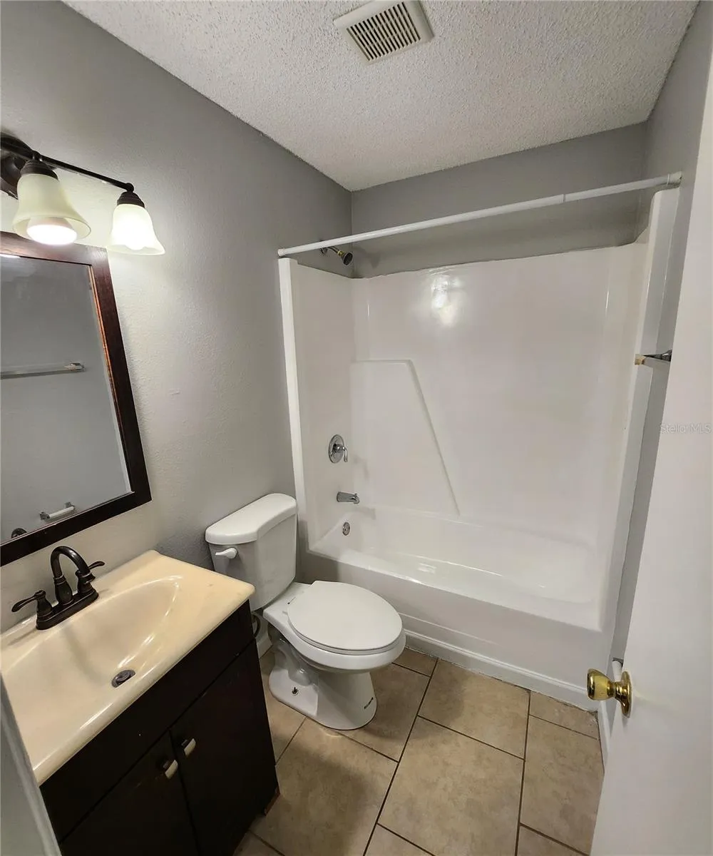 237 THORN TREE PLACE Brandon, FL 33510