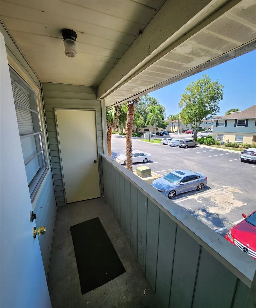 237 THORN TREE PLACE Brandon, FL 33510