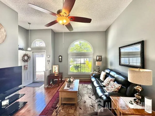 589 Madison Drive #B Monroe, NJ 08831