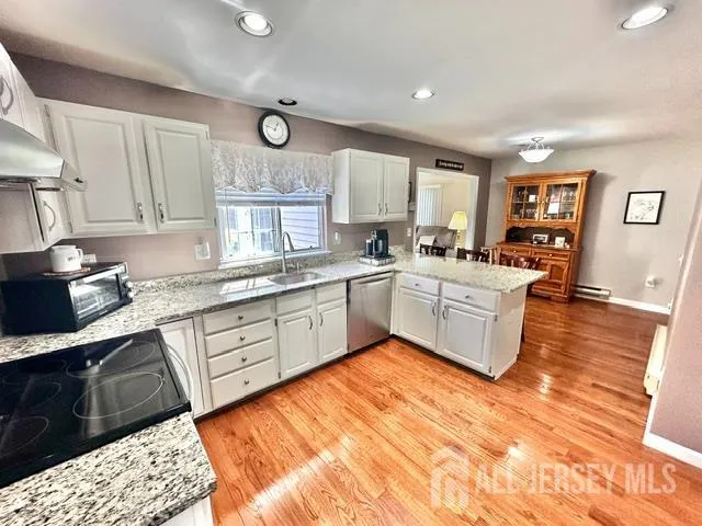 589 Madison Drive #B Monroe, NJ 08831