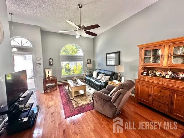 589 Madison Drive #B Monroe, NJ 08831