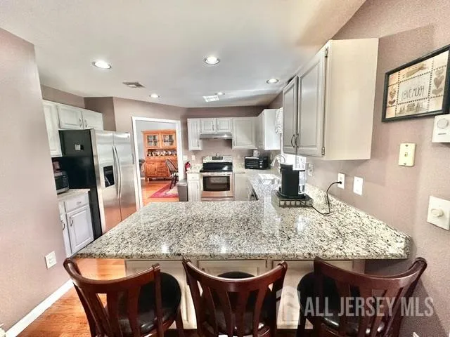589 Madison Drive #B Monroe, NJ 08831