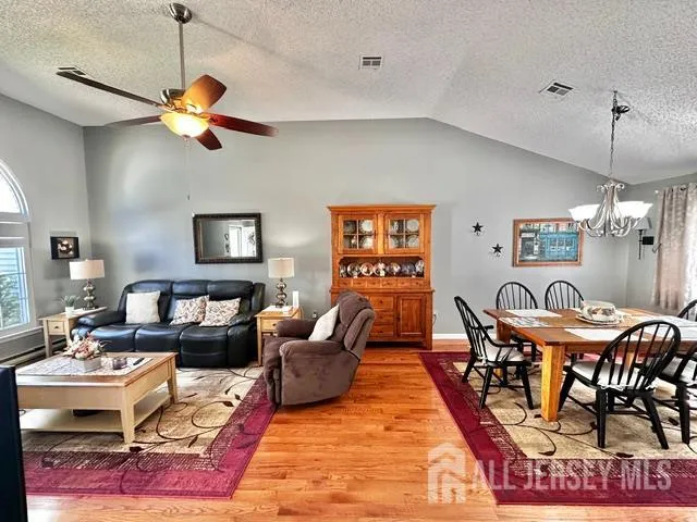 589 Madison Drive #B Monroe, NJ 08831