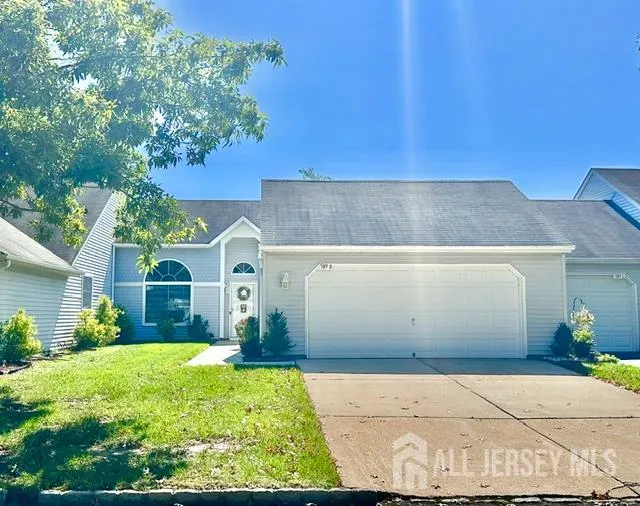 589 Madison Drive #B Monroe, NJ 08831