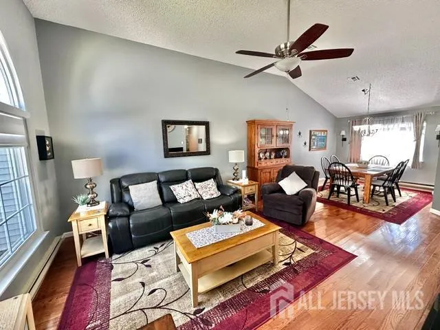 589 Madison Drive #B Monroe, NJ 08831