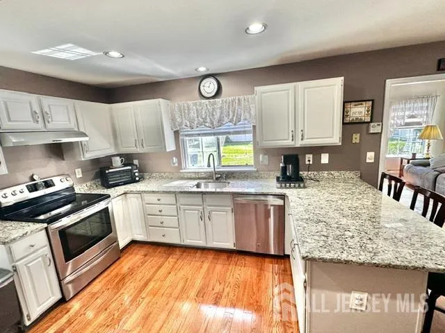 589 Madison Drive #B Monroe, NJ 08831