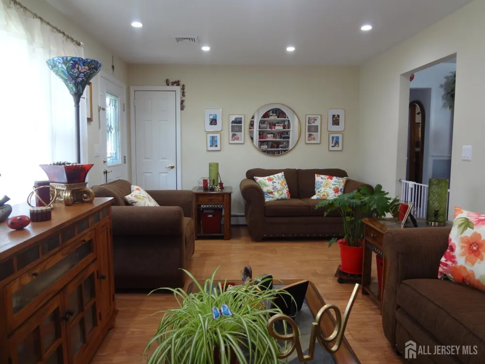 4 Wilbur Terrace Sayreville, NJ 08872