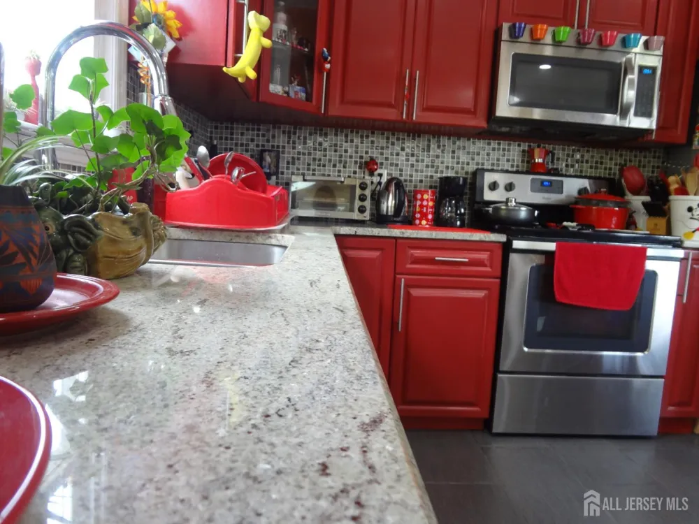 4 Wilbur Terrace Sayreville, NJ 08872