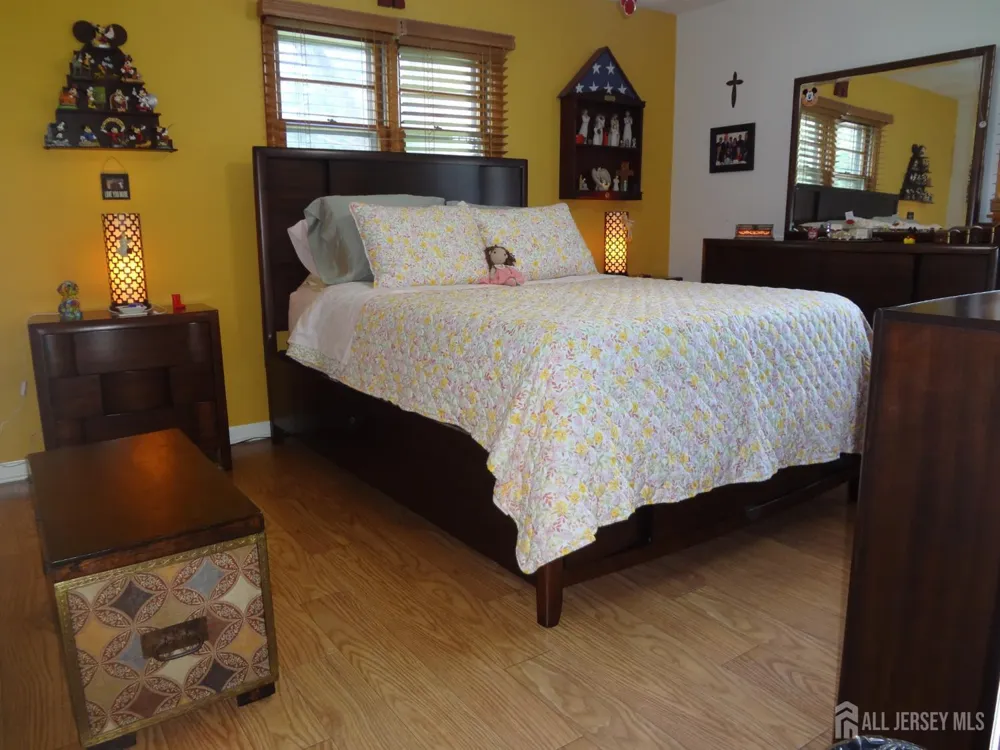 4 Wilbur Terrace Sayreville, NJ 08872