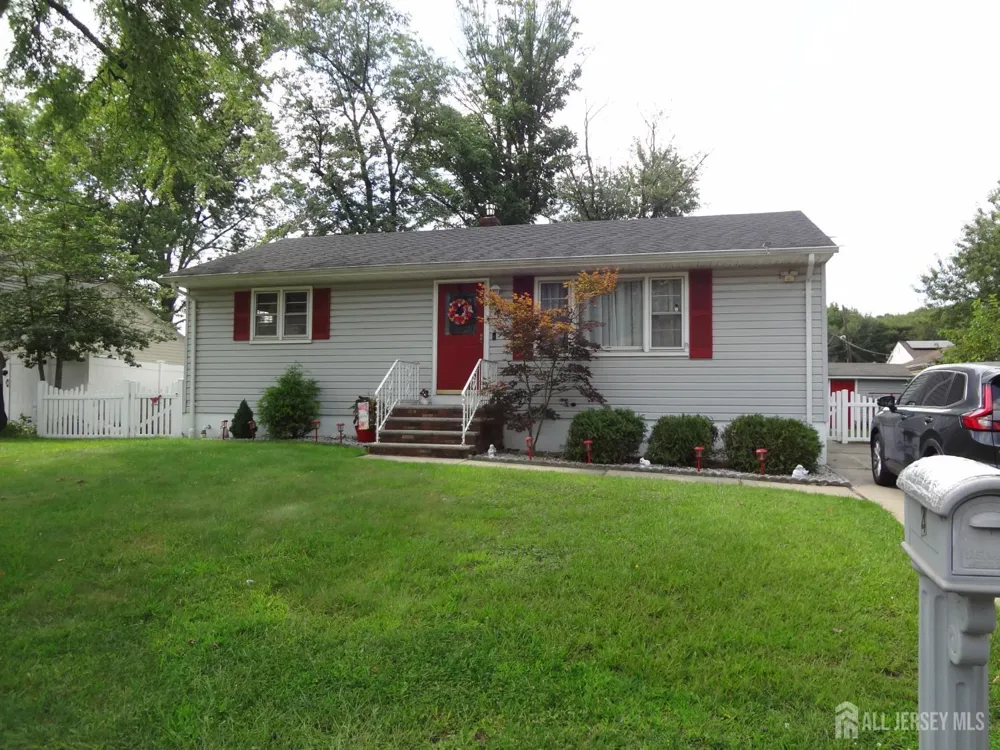 4 Wilbur Terrace Sayreville, NJ 08872