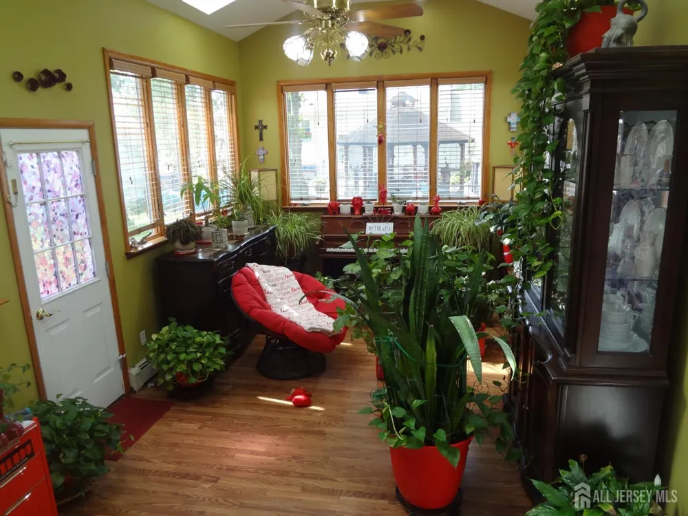 4 Wilbur Terrace Sayreville, NJ 08872