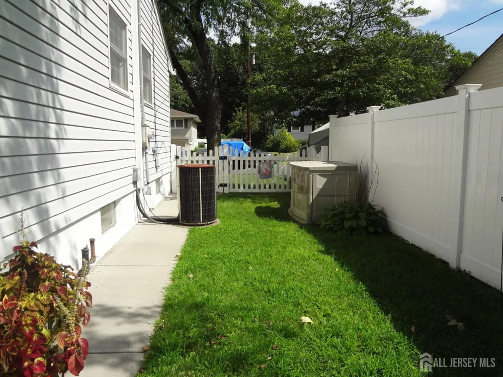 4 Wilbur Terrace Sayreville, NJ 08872