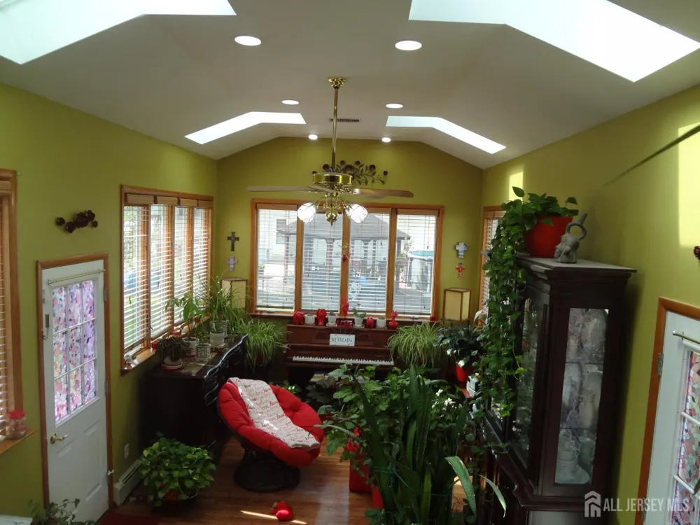 4 Wilbur Terrace Sayreville, NJ 08872