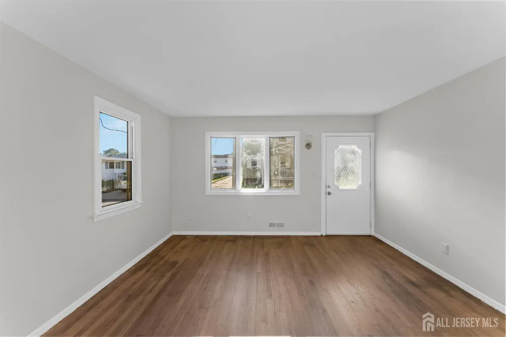 14 Harrison Street Sayreville, NJ 08872