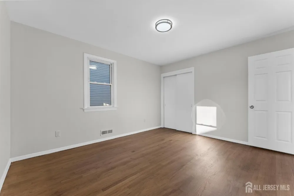 14 Harrison Street Sayreville, NJ 08872