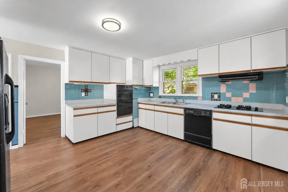 14 Harrison Street Sayreville, NJ 08872