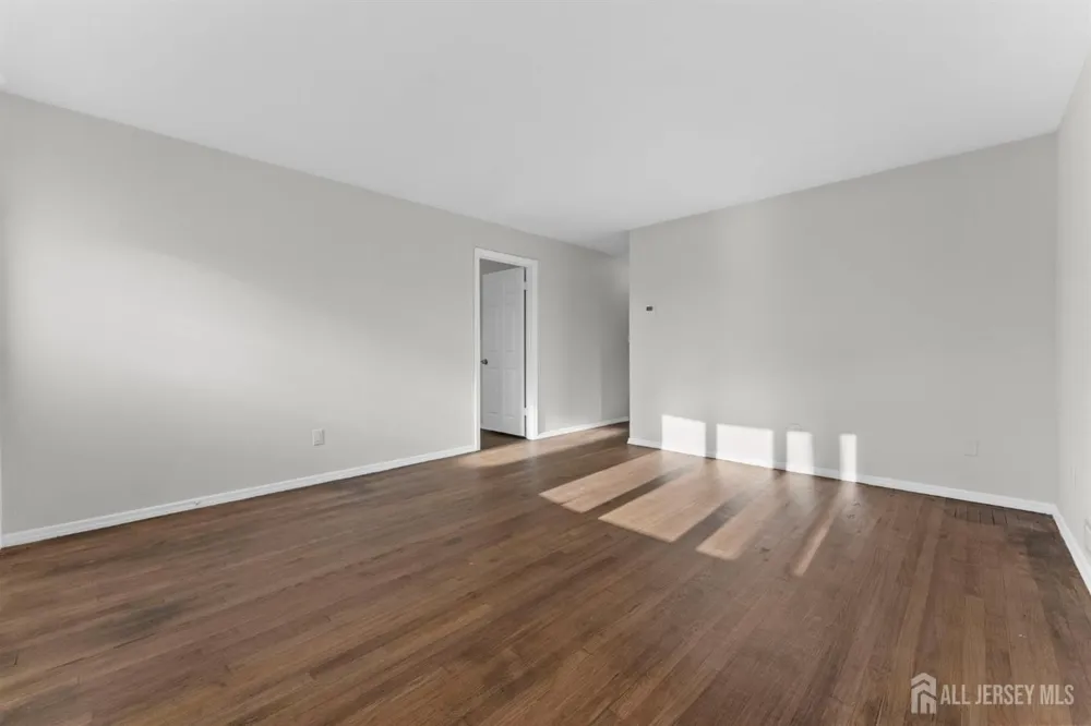 14 Harrison Street Sayreville, NJ 08872