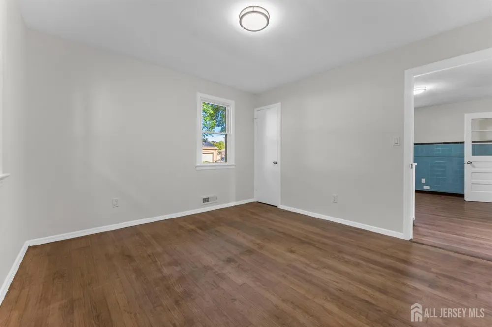 14 Harrison Street Sayreville, NJ 08872