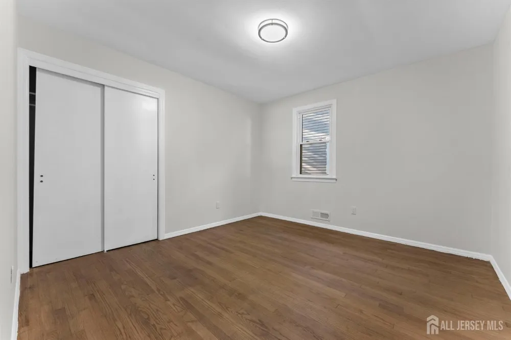 14 Harrison Street Sayreville, NJ 08872